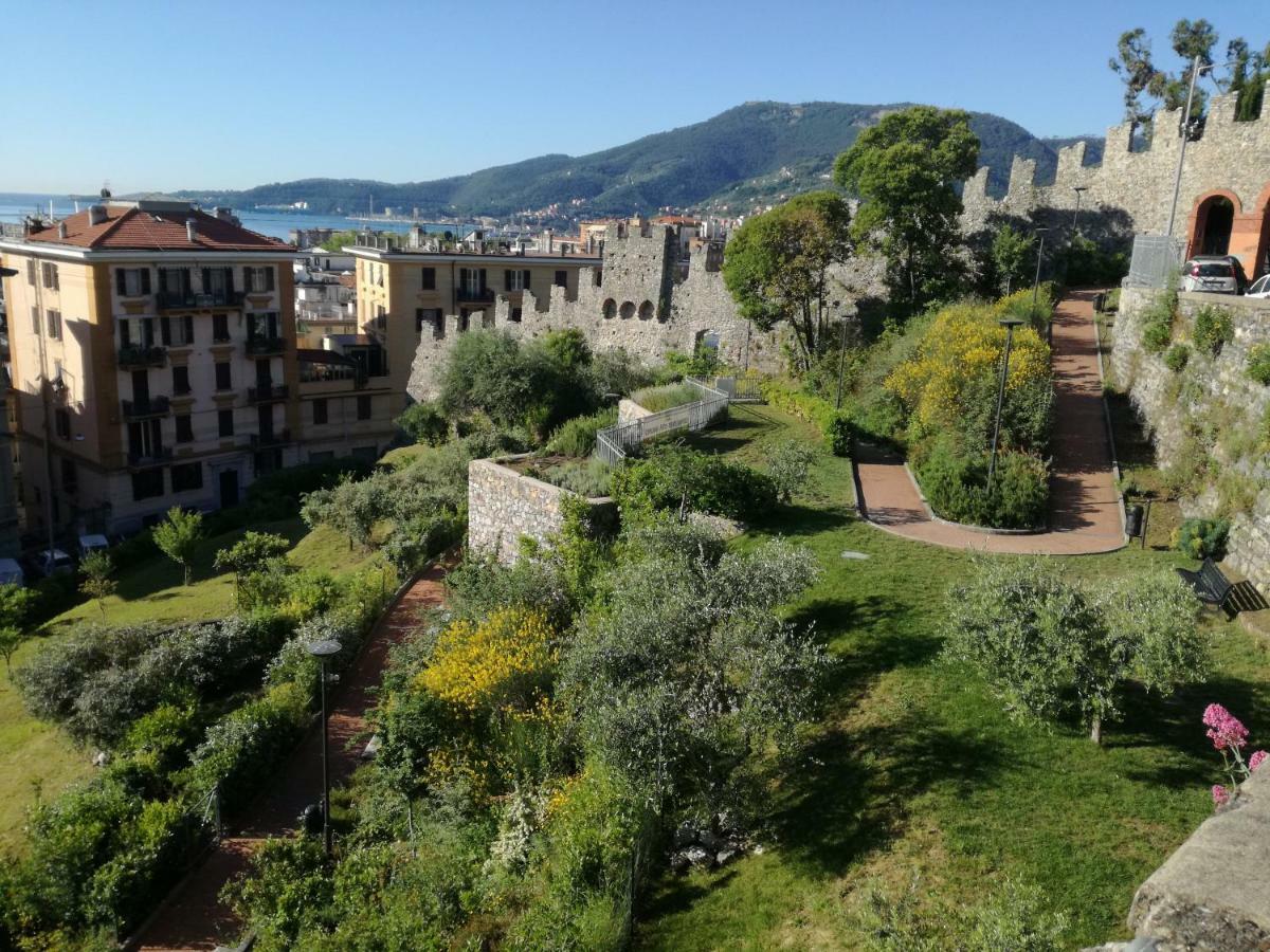 Апартаменты La Pietra Del Golfo Специя Экстерьер фото